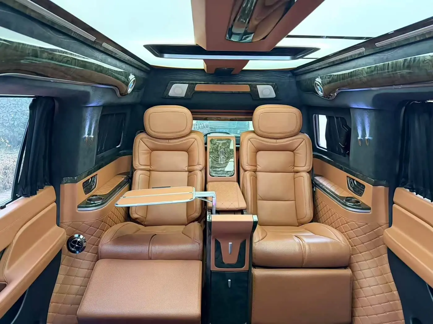 Lincoln Navigator 2020 — Photo 6/9