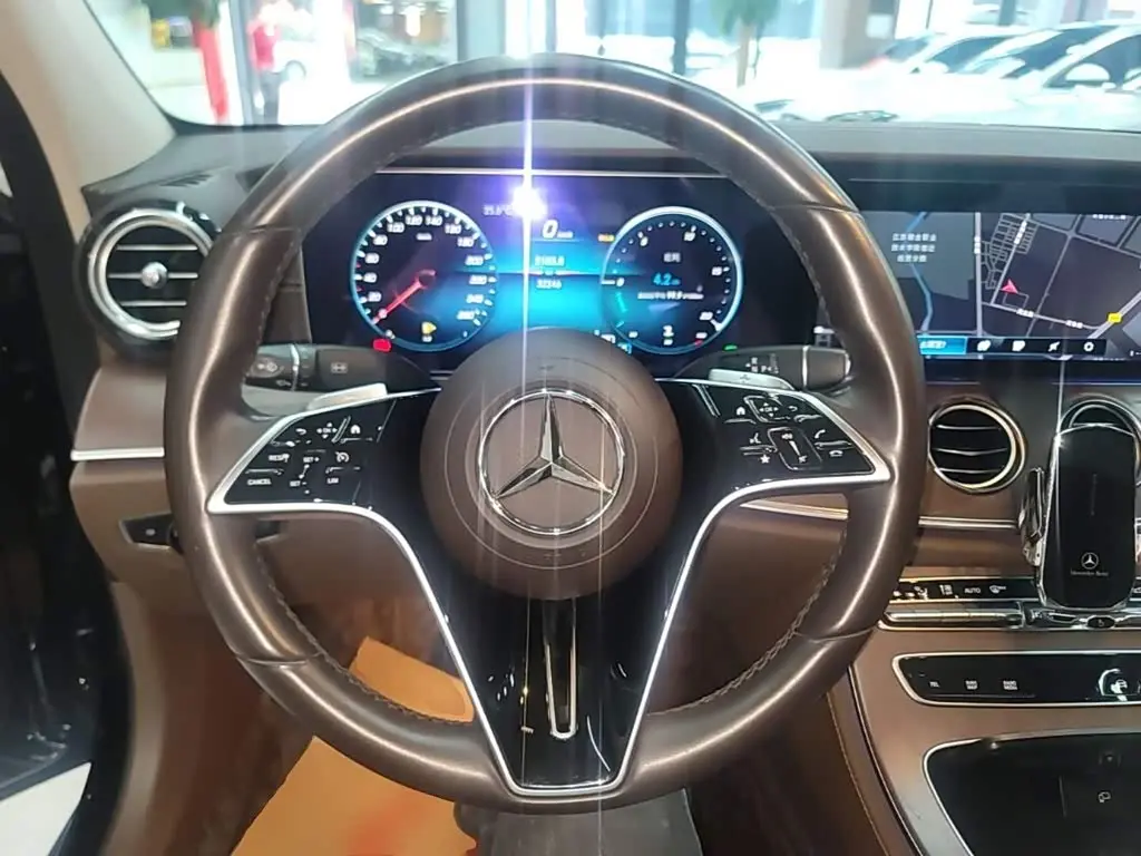 Mercedes-Benz E-Class 2023 — Şəkil 11/20
