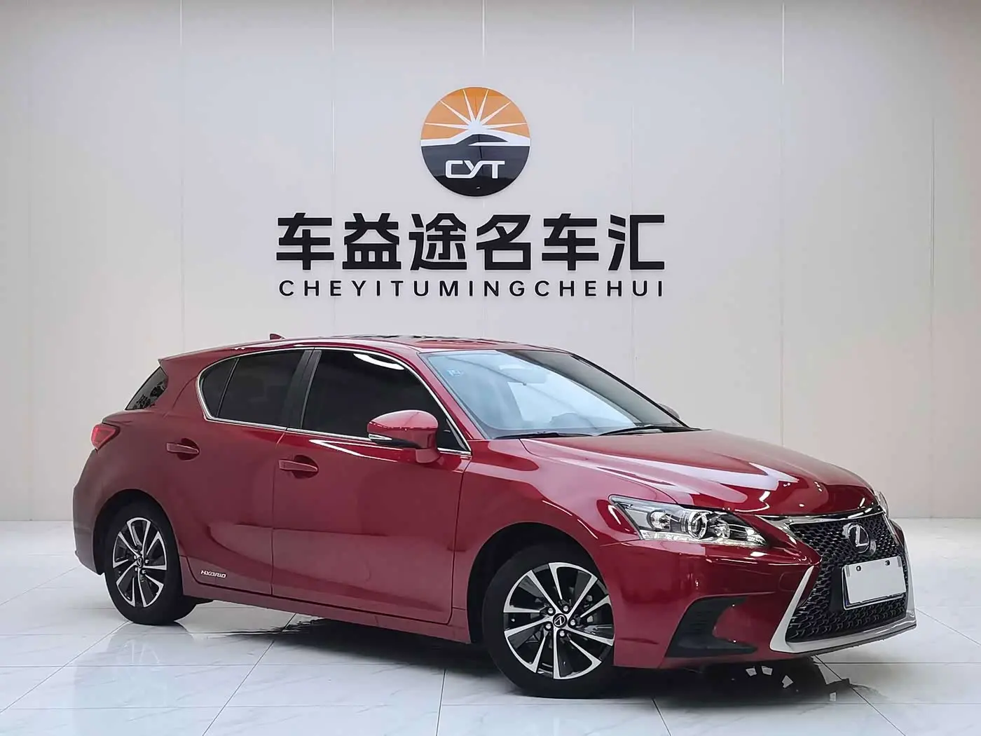 Lexus CT 2018 — Photo 3/20