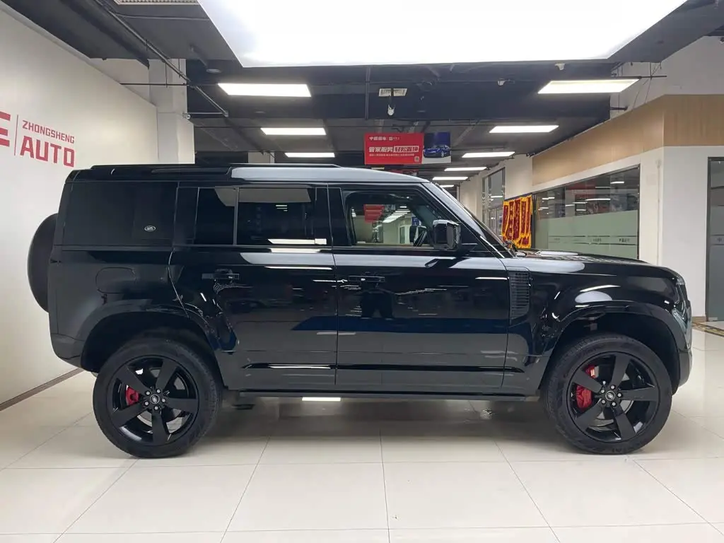 Land Rover Defender 2024 — Photo 3/20