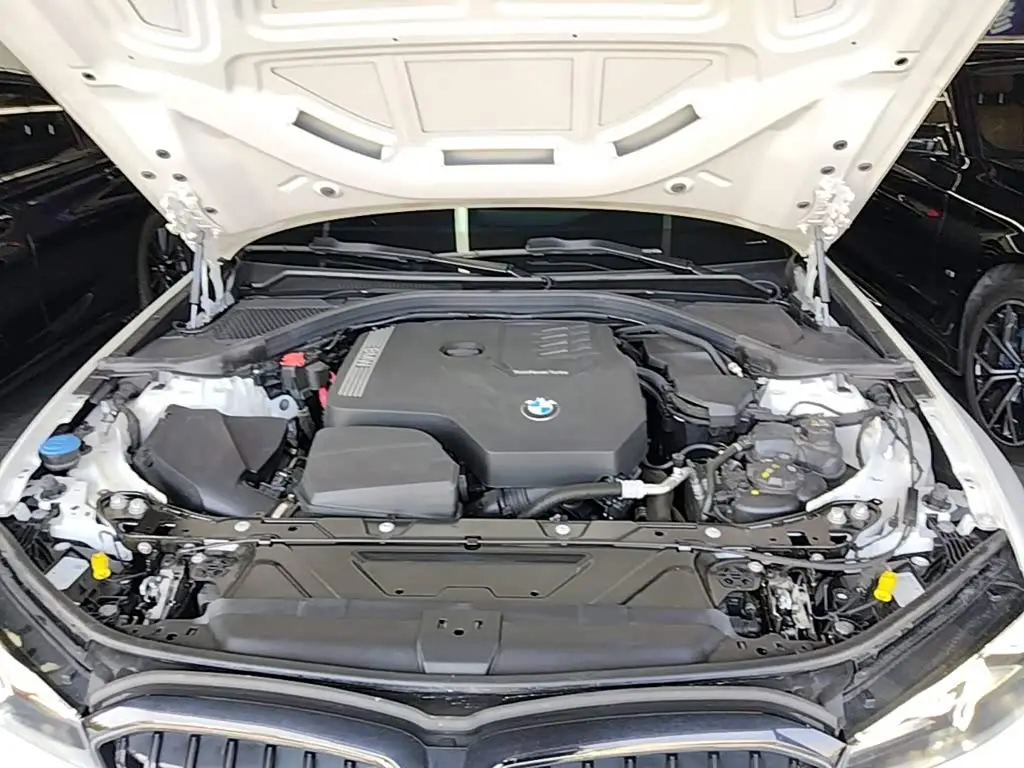 BMW 3 Series 2025 — Фото 20/20