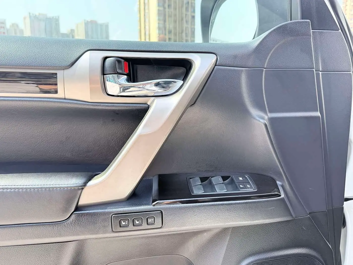 Lexus GX 2017 — Şəkil 17/20