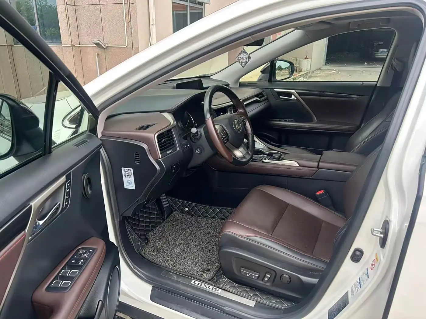 Lexus RX 2016 — Photo 4/9