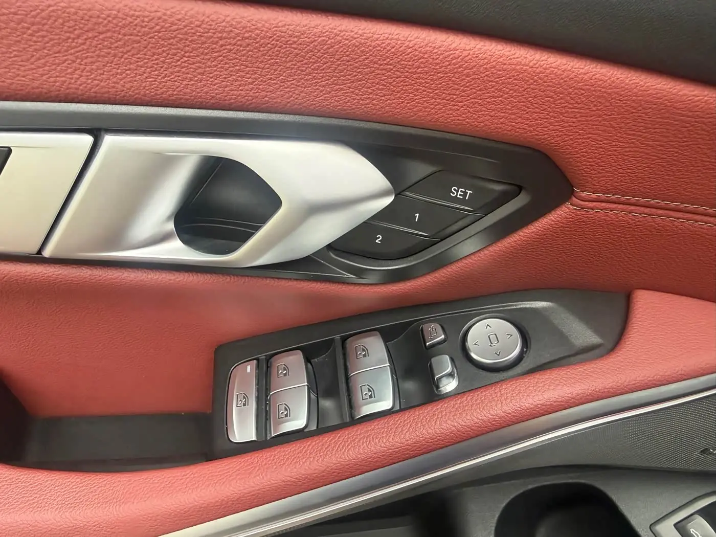 BMW 3 Series 2024 — Photo 13/18