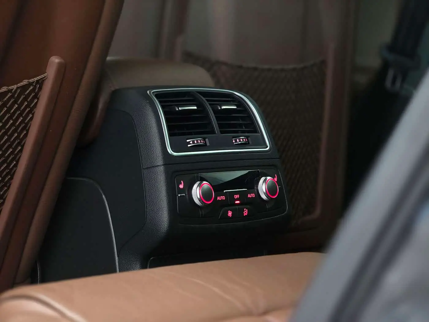 Audi A6L 2016 — Photo 19/20