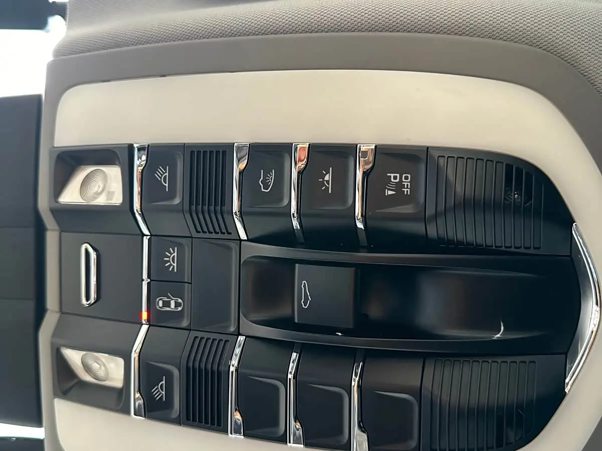Porsche Panamera 2014 — Photo 17/20