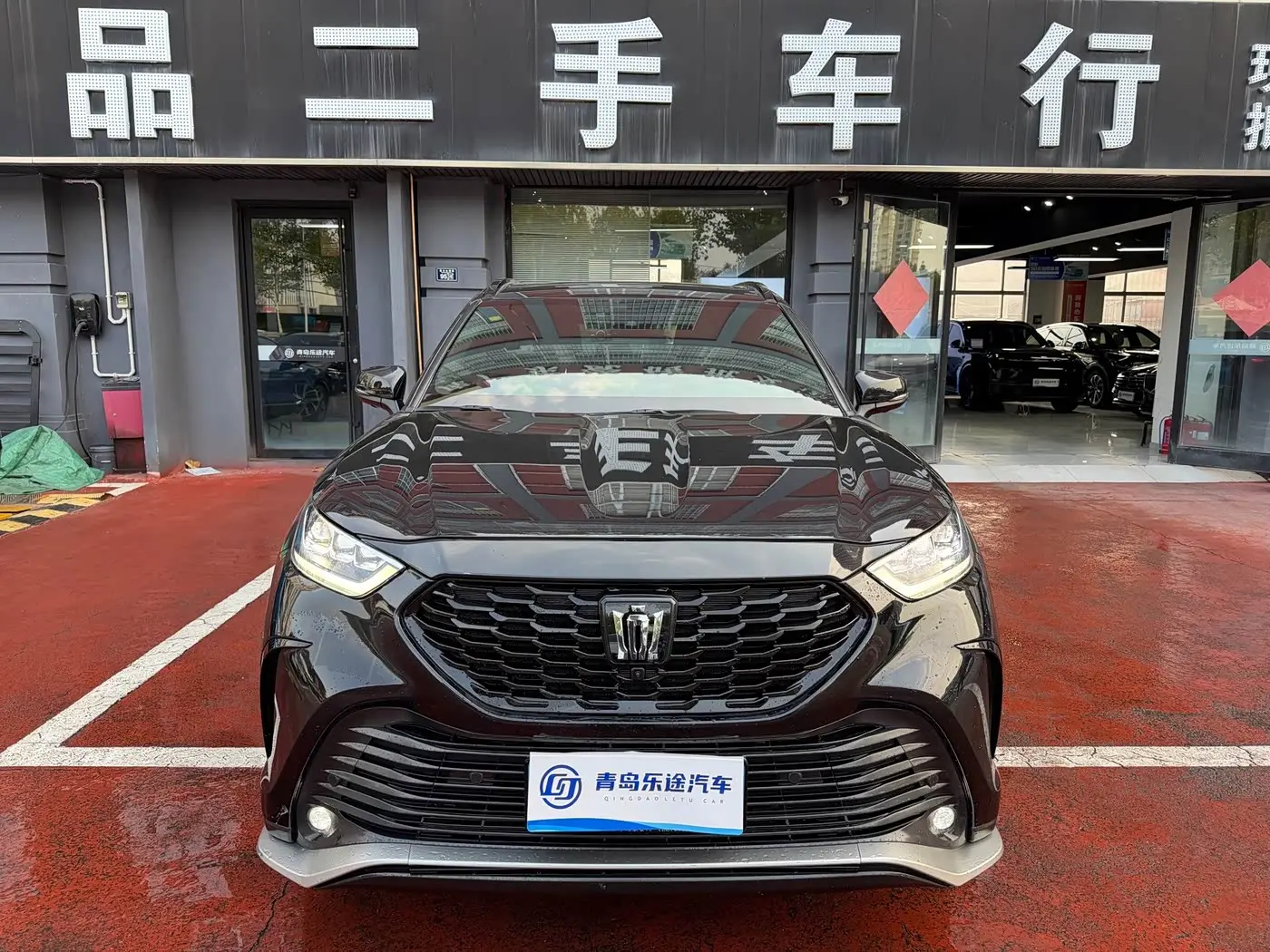 Toyota Crown Kluger 2025 — Photo 1/16