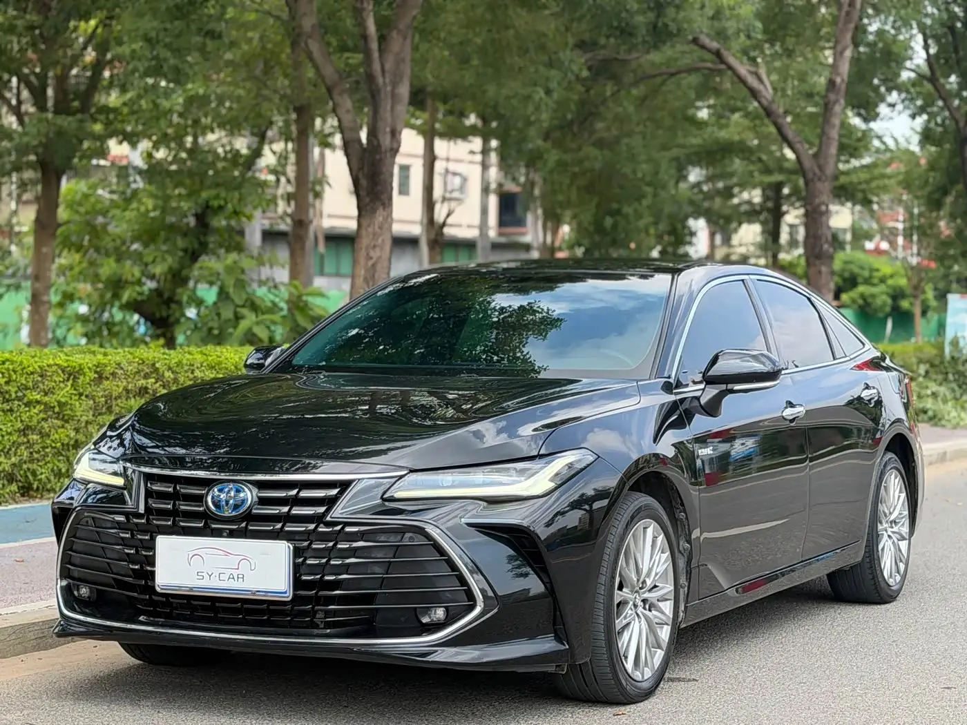 Toyota Avalon 2023 — Фото 1/18