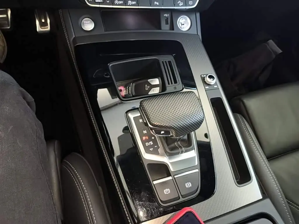 Audi Q5L 2024 — Şəkil 14/20
