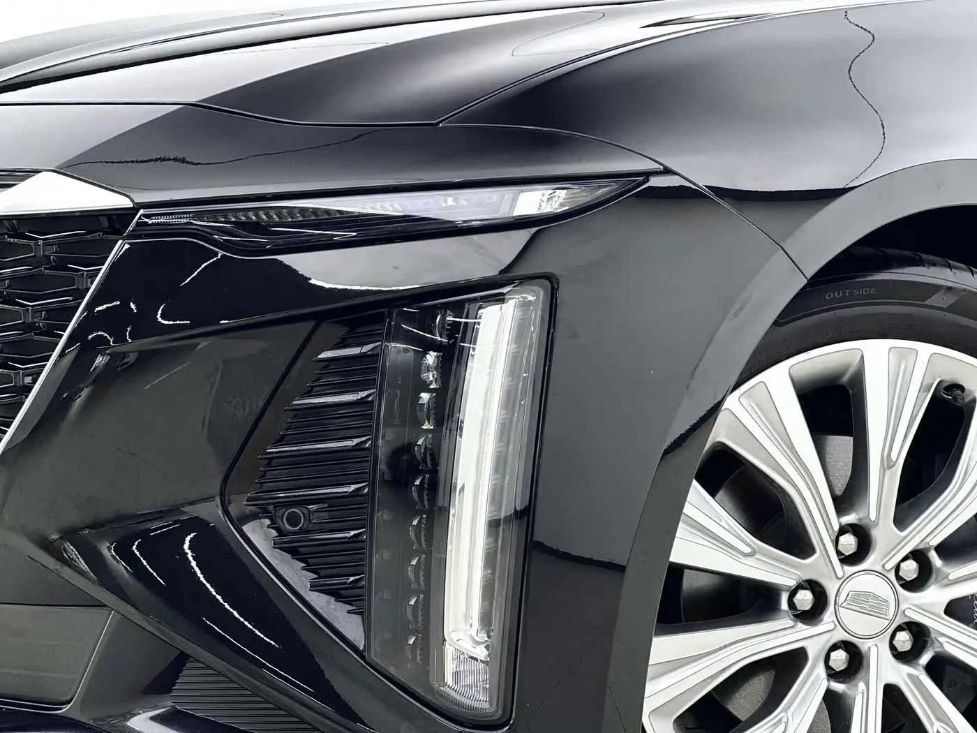 Cadillac CT6 2024 — Фото 7/17