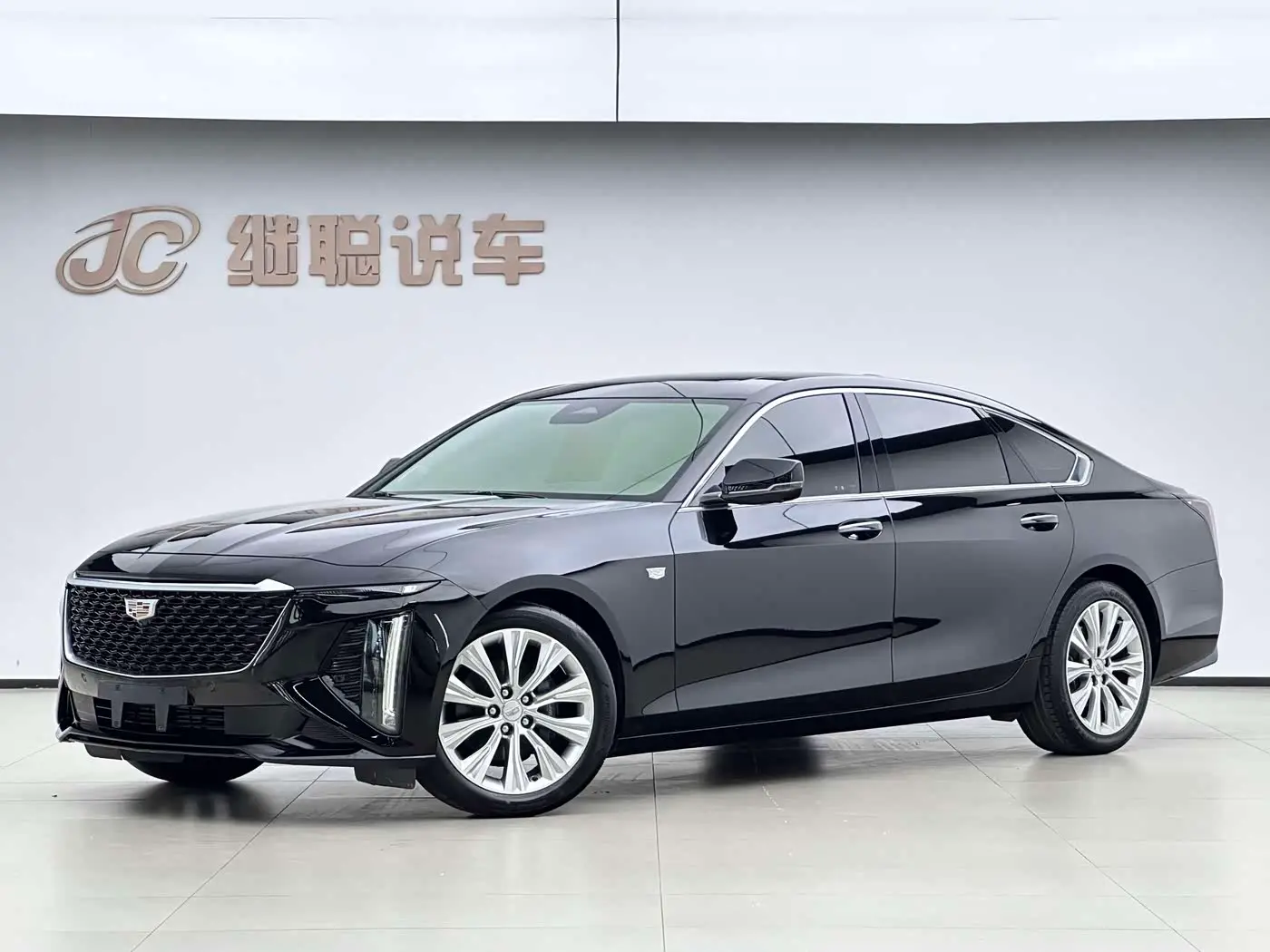Cadillac CT6 2024 — Фото 1/17