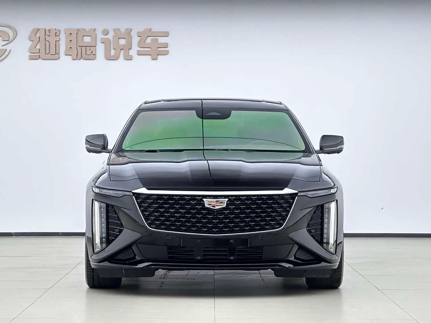 Cadillac CT6 2024 — Фото 2/17