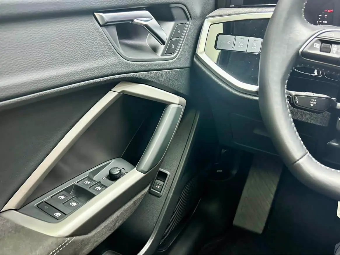 Audi Q3 2022 — Şəkil 16/20