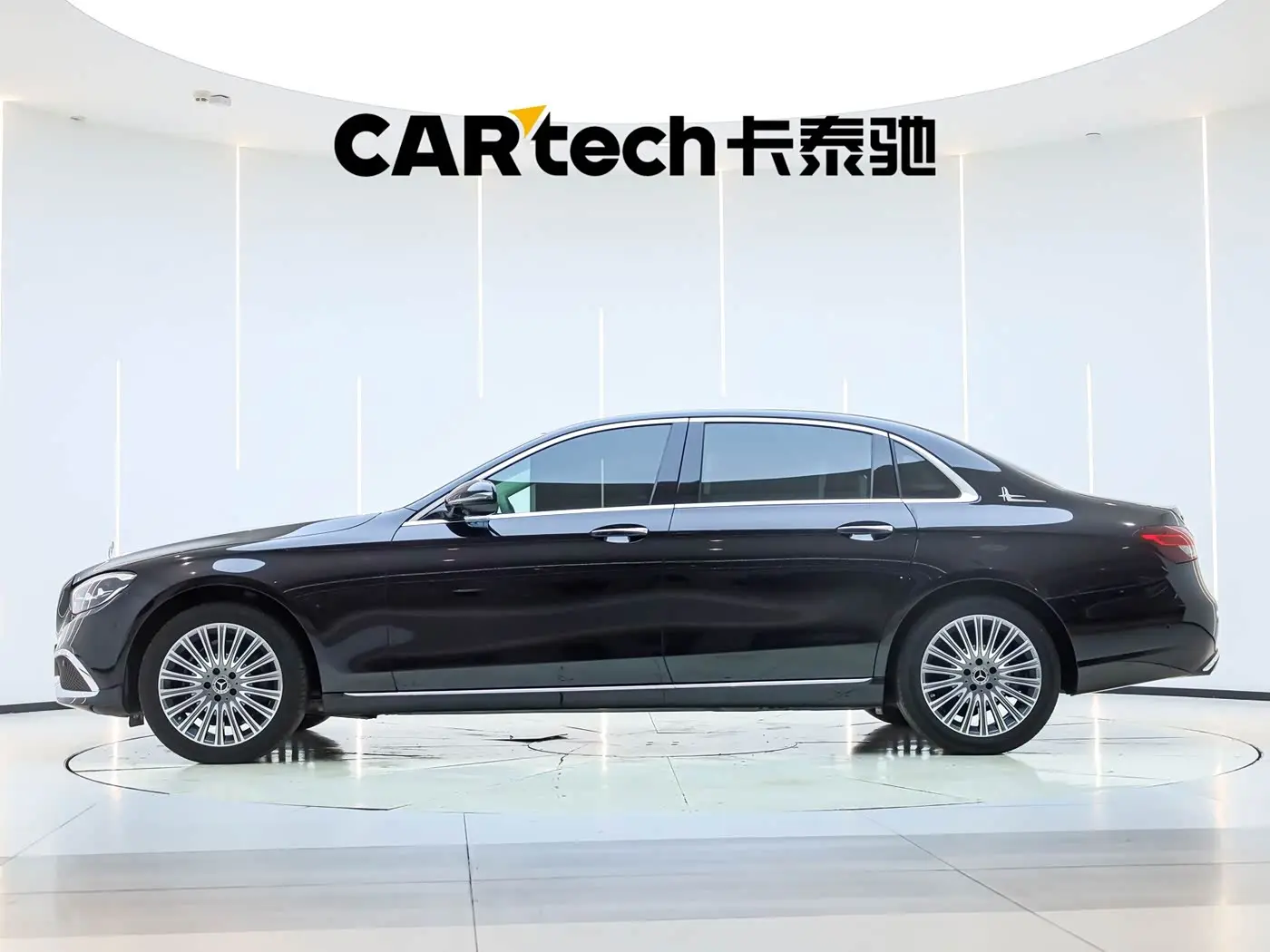 Mercedes-Benz E-Class 2021 — Фото 8/20