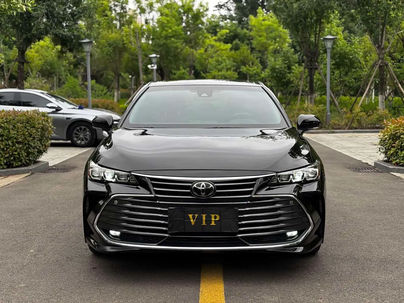 Toyota Avalon 2020 — Photo 2/9