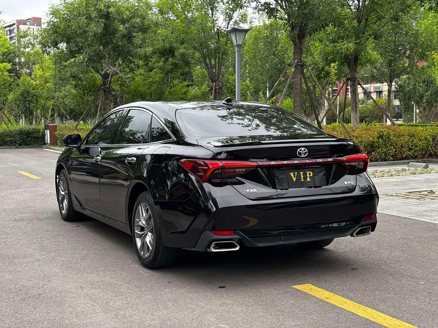 Toyota Avalon 2020 — Photo 4/9