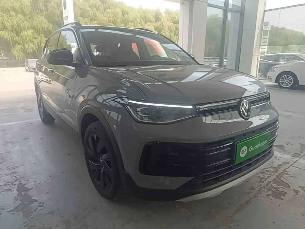 Volkswagen Tharu 2025 — Photo 4/20