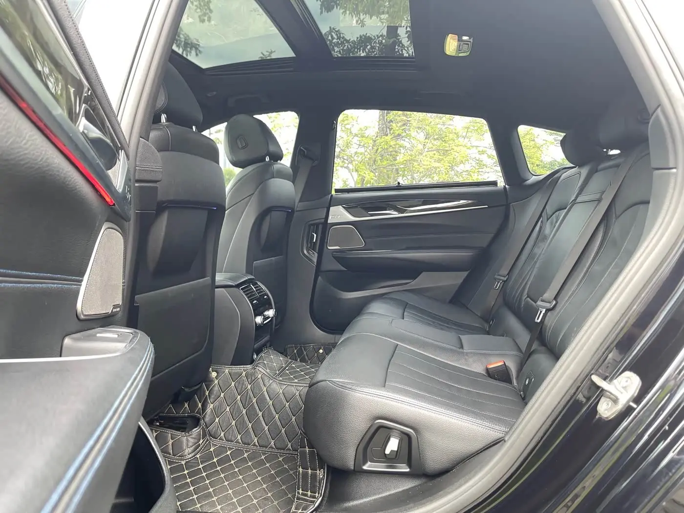 BMW 6 Series GT 2022 — Photo 8/20