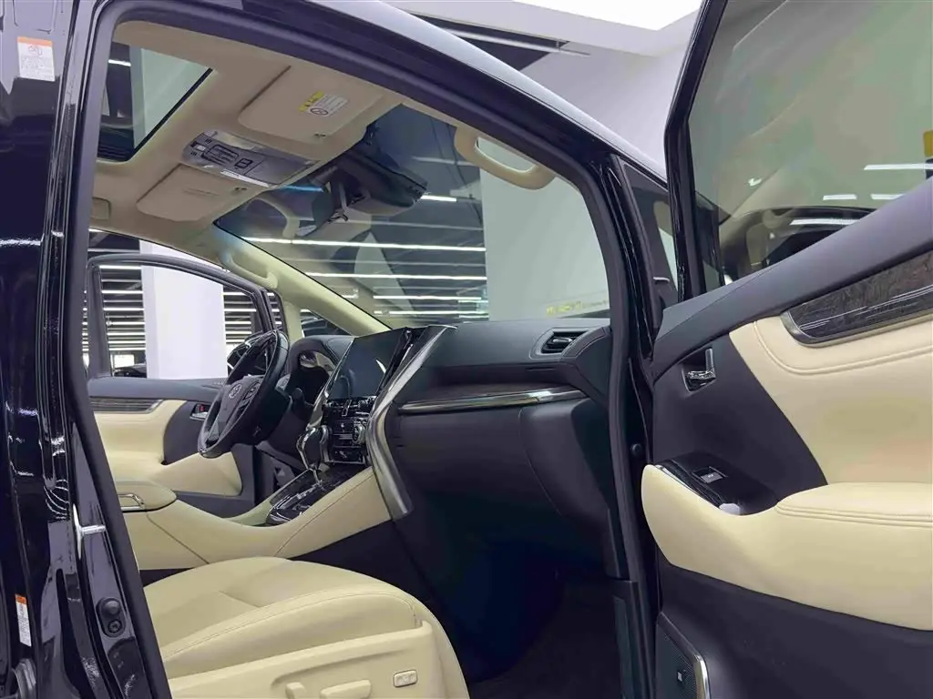 Toyota Alphard 2021 — Фото 10/20