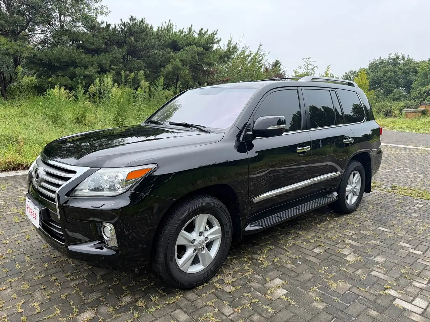 Lexus LX 2013 — Photo 8/20