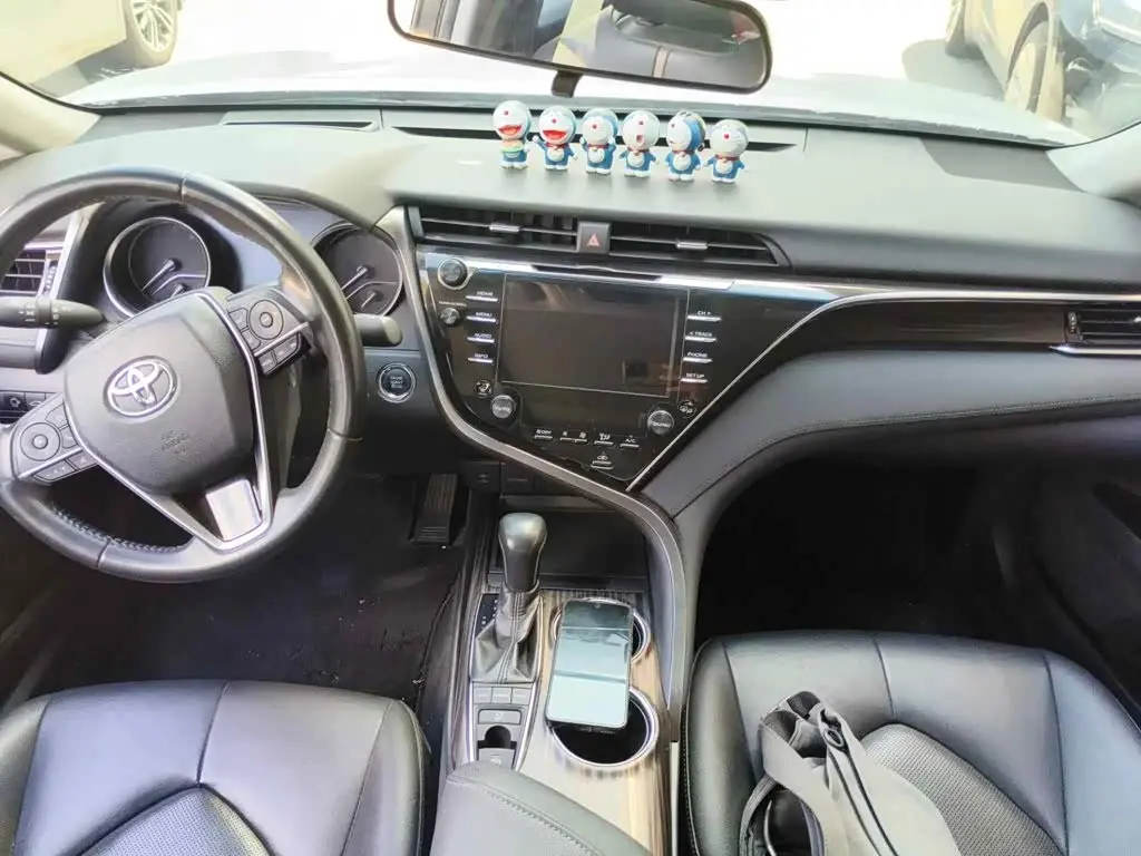 Toyota Camry 2019 — Photo 12/13