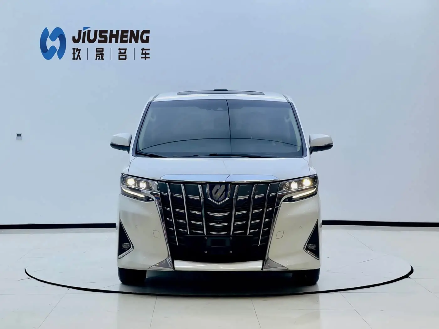 Toyota Alphard 2021 — Photo 2/20