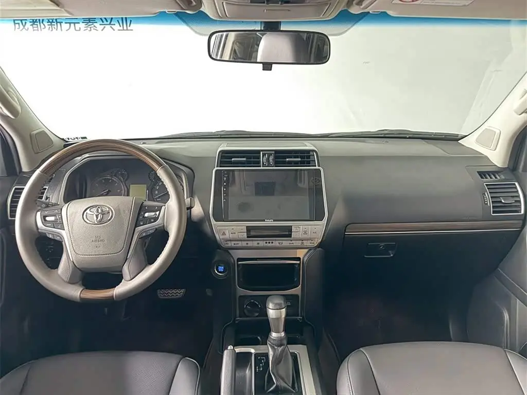 Toyota Prado 2019 — Photo 6/13