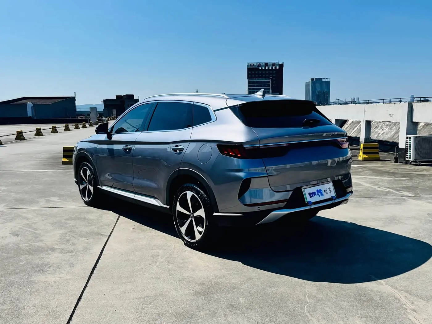 BYD Song PLUS PHEV 2023 — Photo 4/18