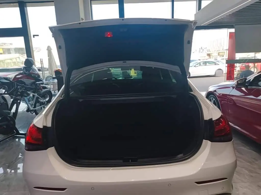Mercedes-Benz A-Class 2021 — Photo 19/20