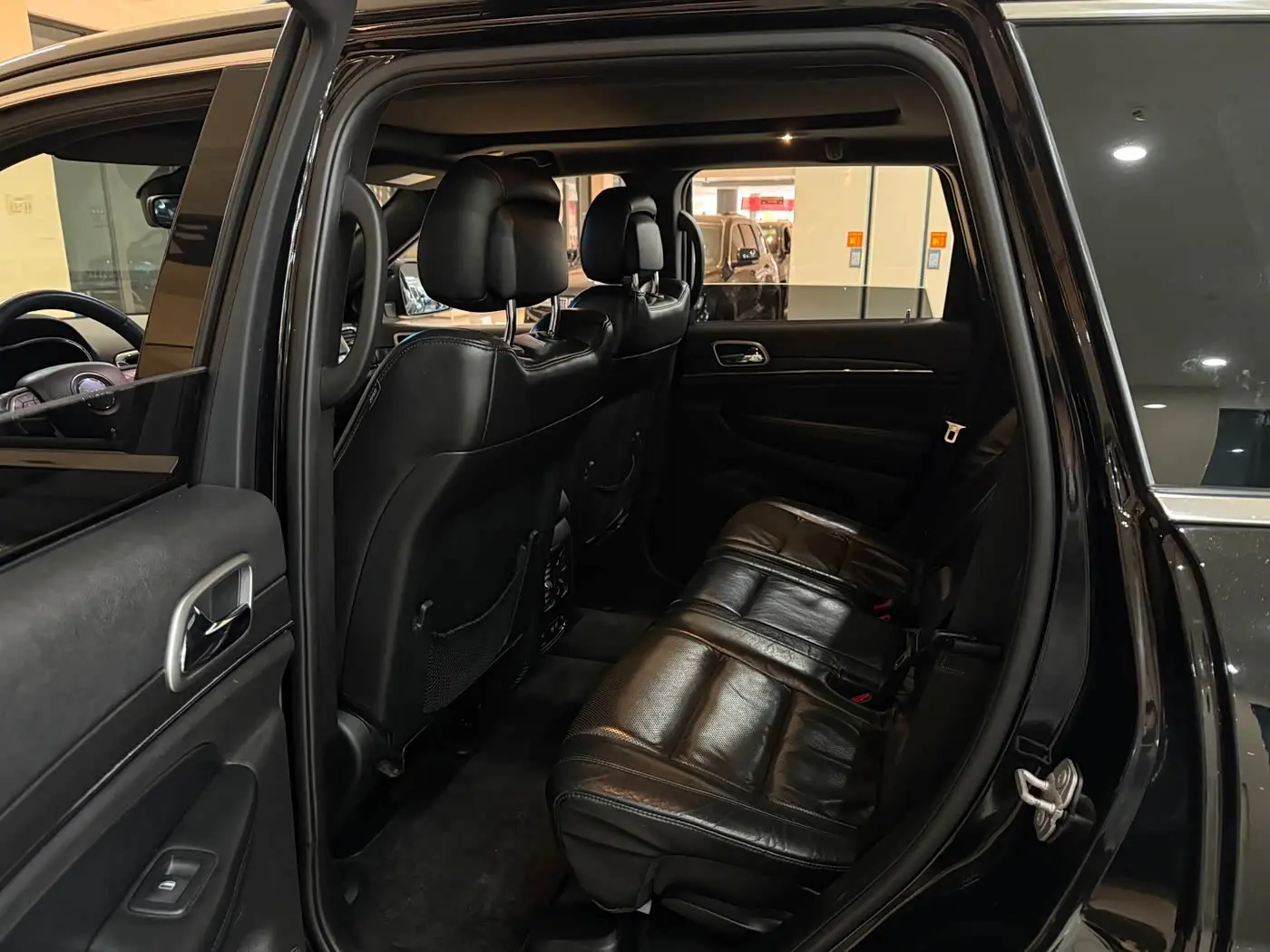 Jeep Grand Cherokee 2019 — Фото 10/18