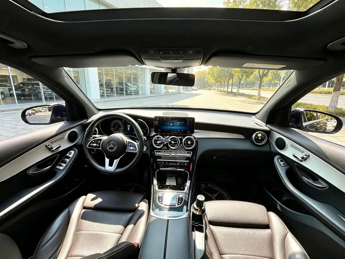 Mercedes-Benz GLC 2021 — Фото 6/8