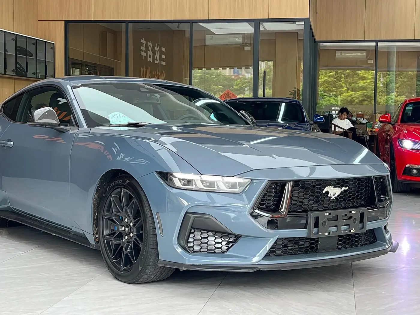 Ford Mustang 2024 — Photo 10/20