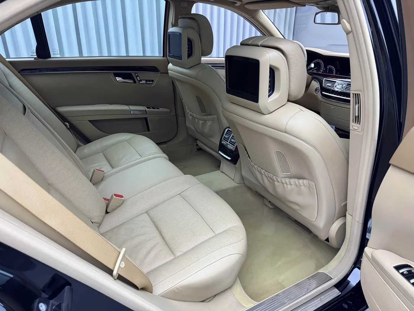 Mercedes-Benz S-Class 2010 — Фото 18/20