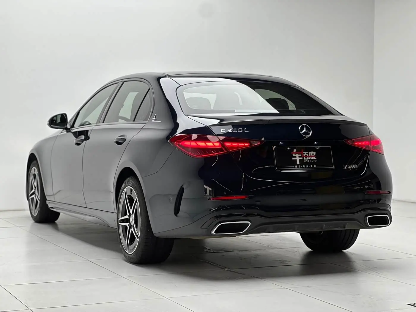 Mercedes-Benz C-Class 2024 — Photo 6/20