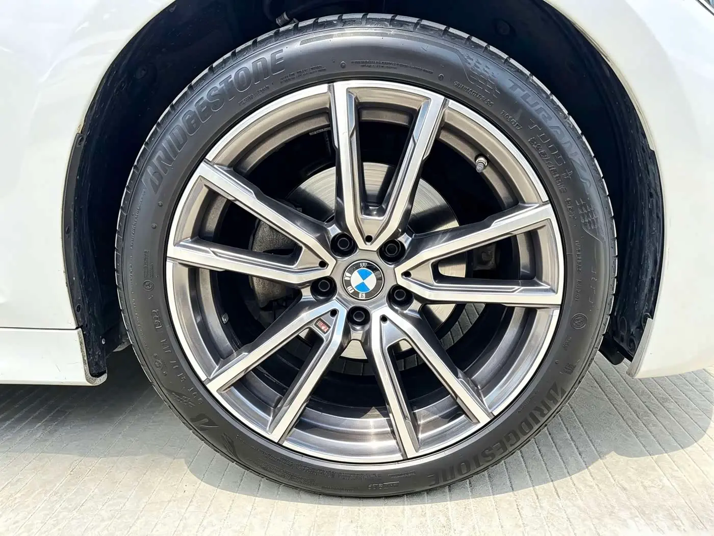 BMW 3 Series 2022 — Фото 14/15