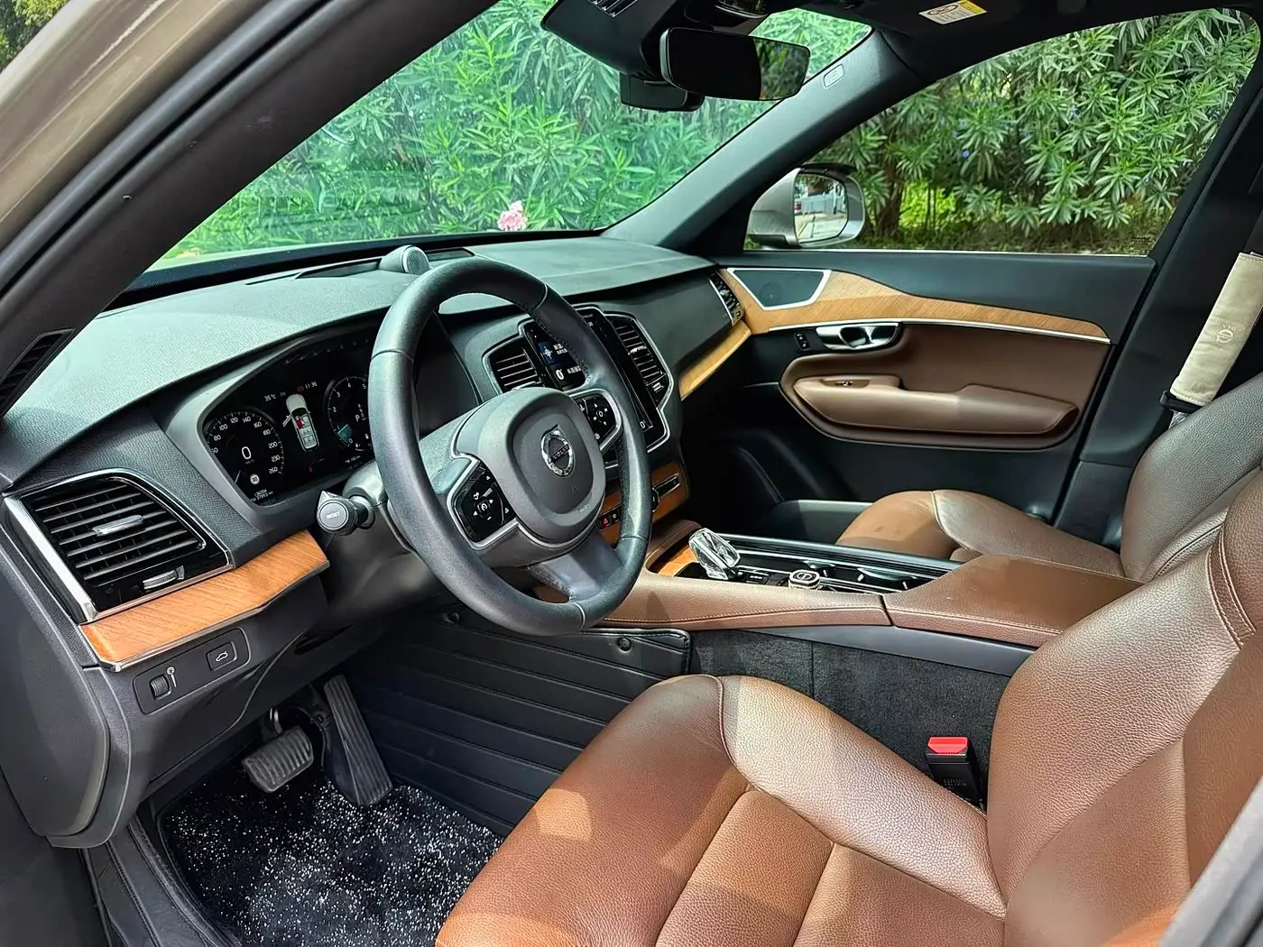 Volvo XC90 2022 — Фото 12/20