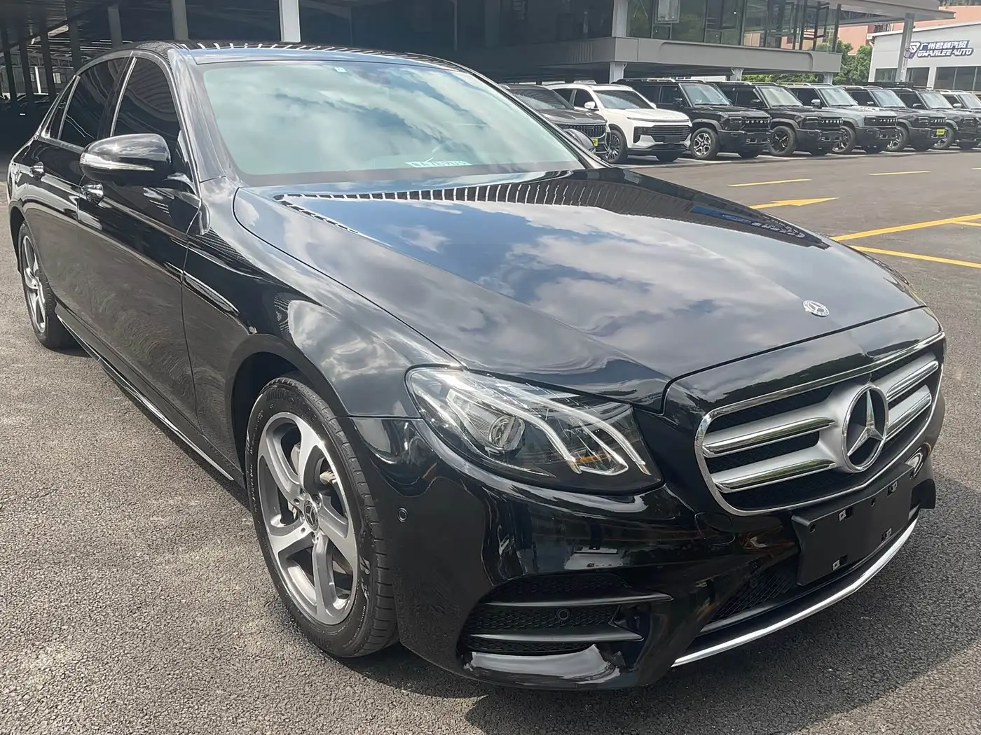 Mercedes-Benz E-Class 2019 — Photo 3/19