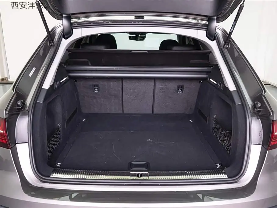 Audi A4 2021 — Photo 9/20