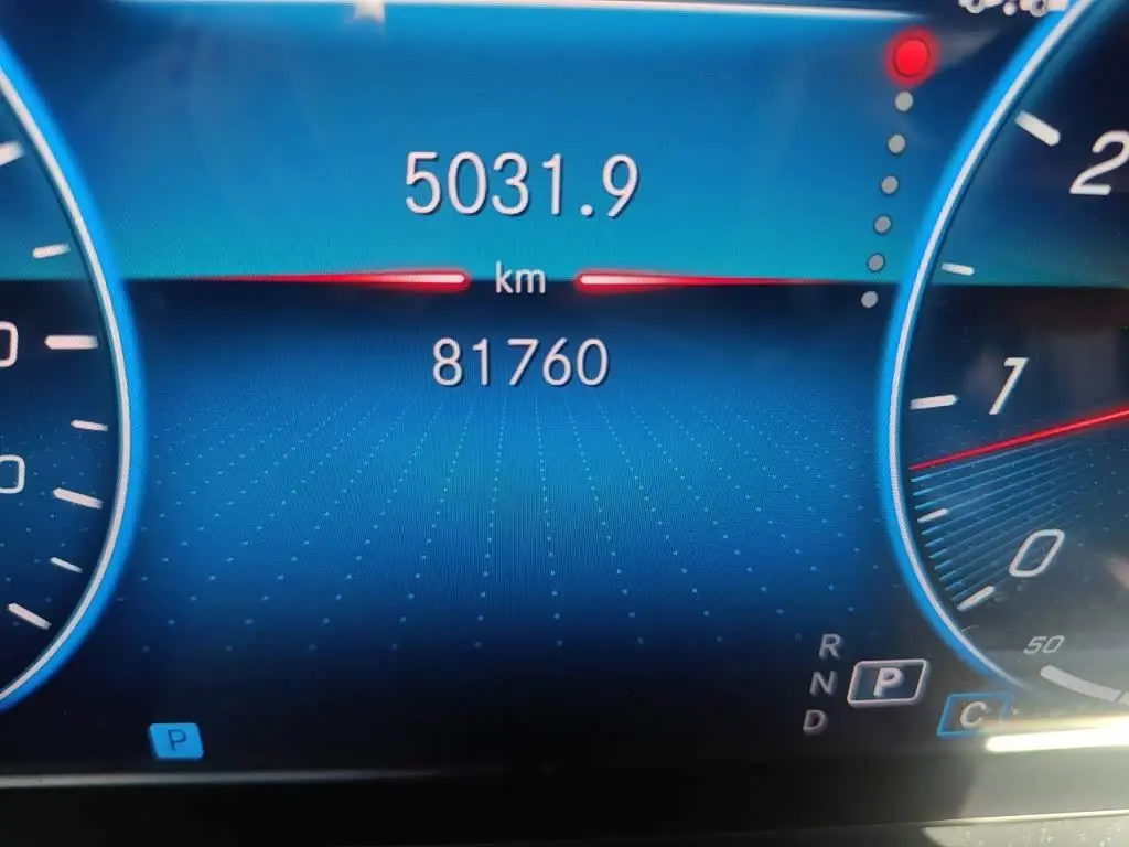 Mercedes-Benz E-Class 2021 — Photo 5/20