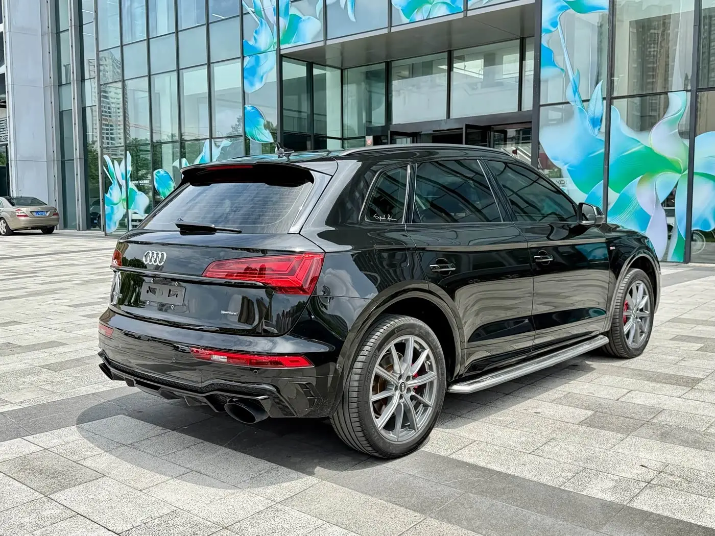 Audi Q5L 2022 — Şəkil 7/20