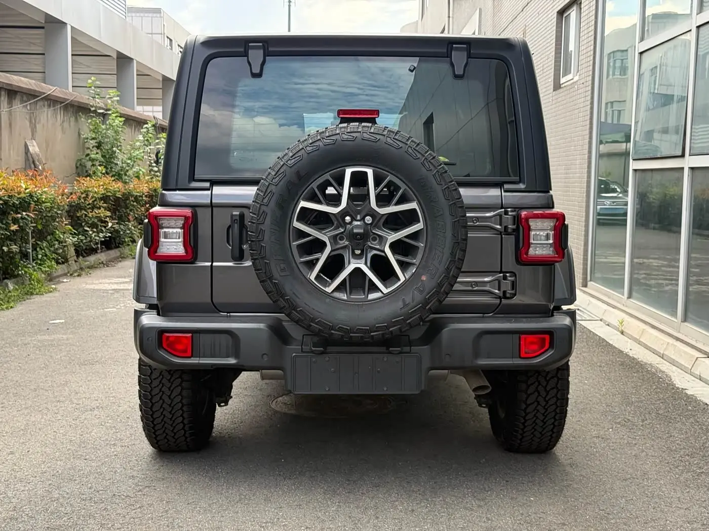 Jeep Wrangler 2026 — Фото 4/16