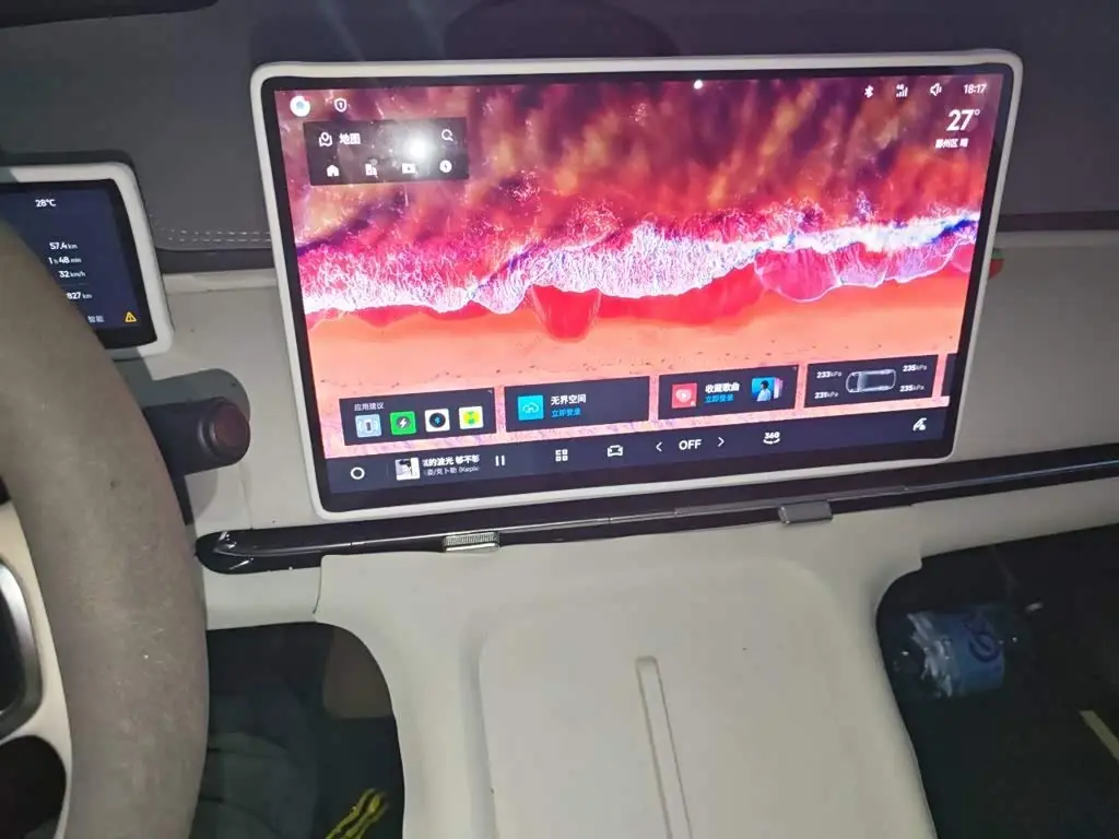 Geely Galaxy Galaxy Starship 7 EM-i 2025 — Şəkil 9/20