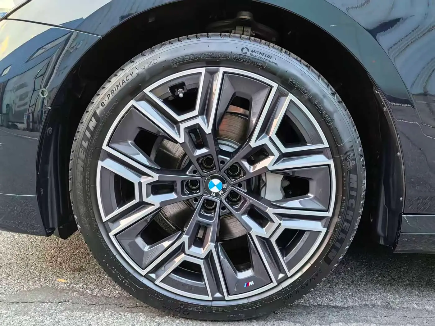 BMW 5 Series 2025 — Photo 14/20