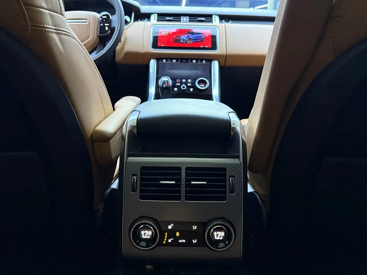 Land Rover Range Rover Sport 2018 — Photo 7/18