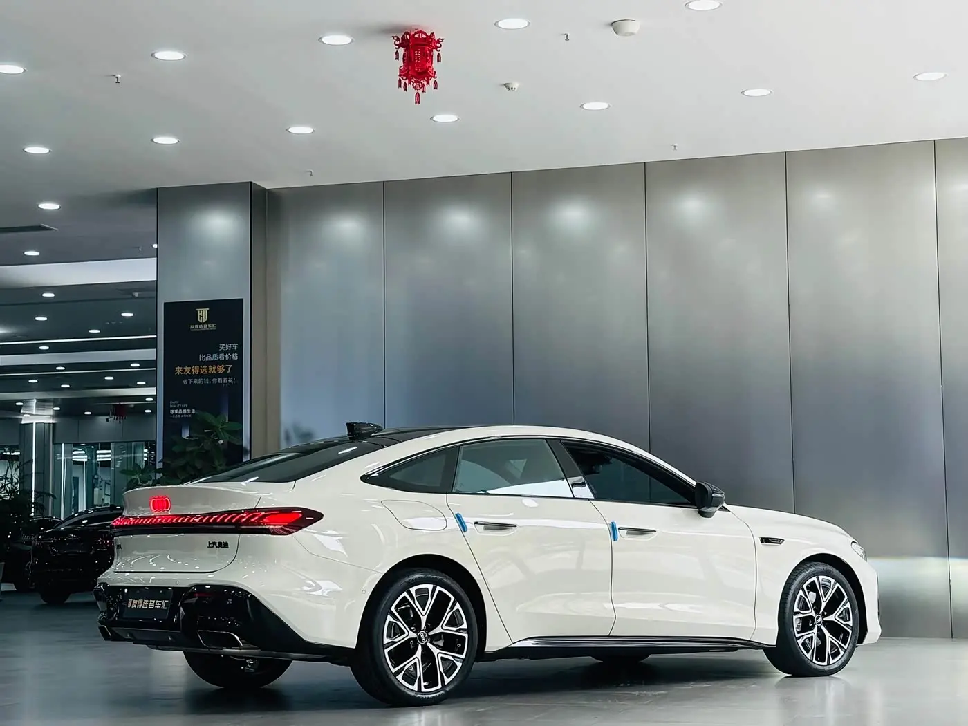 Audi A5L Sportback 2025 — Фото 7/18