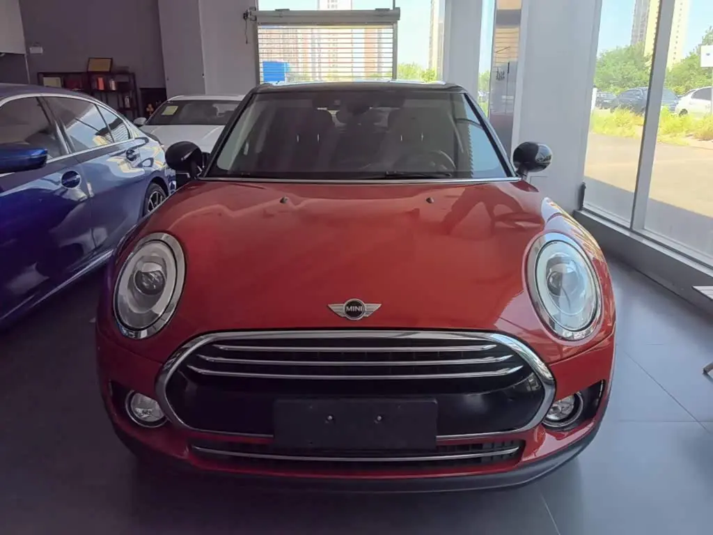 MINI CLUBMAN 2018 — Фото 3/20