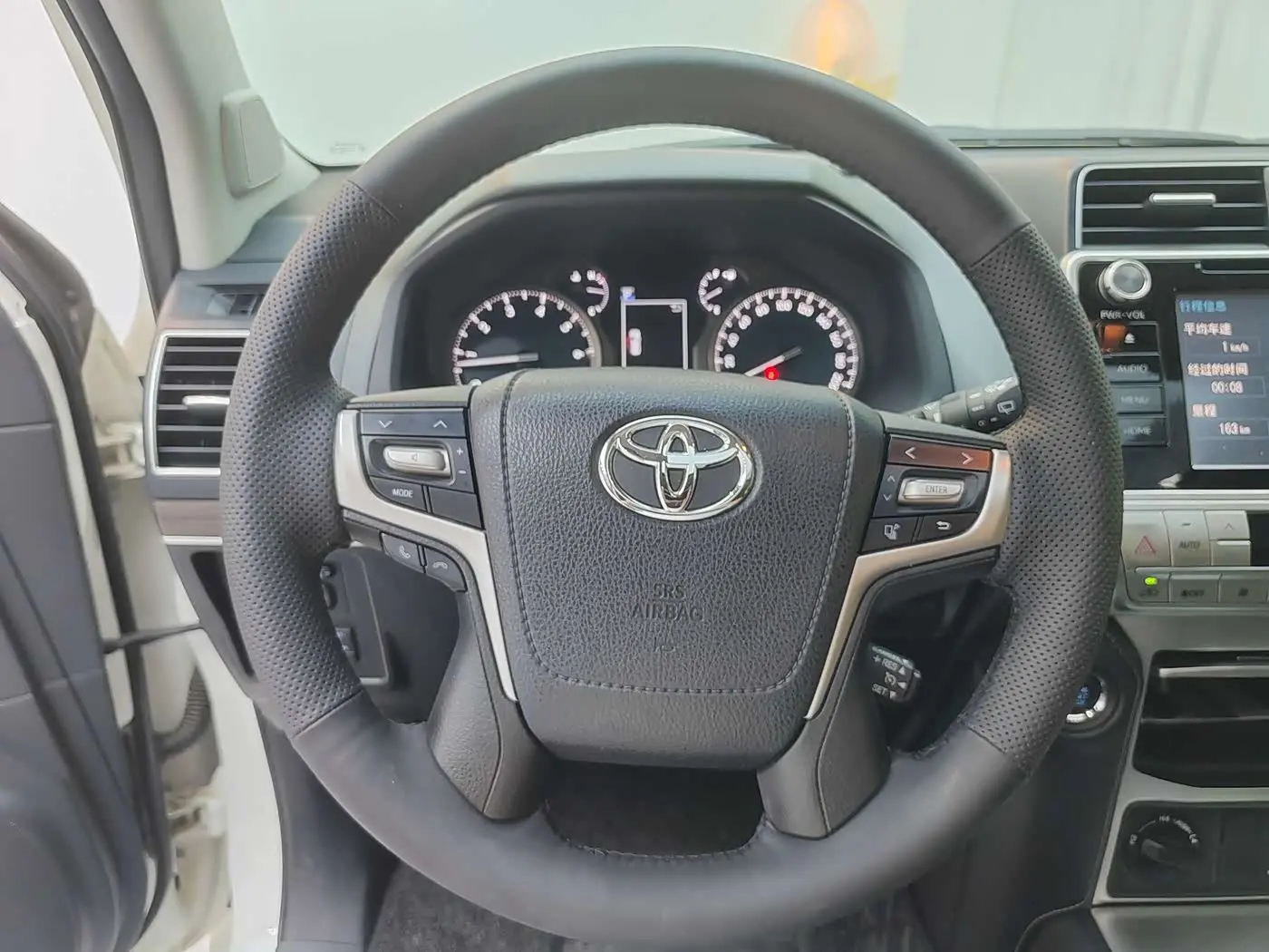 Toyota Prado 2020 — Photo 10/20