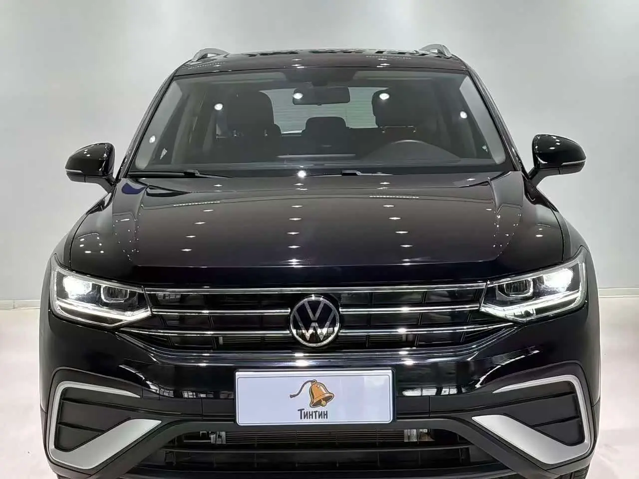 Volkswagen Tiguan L 2023 — Photo 2/20