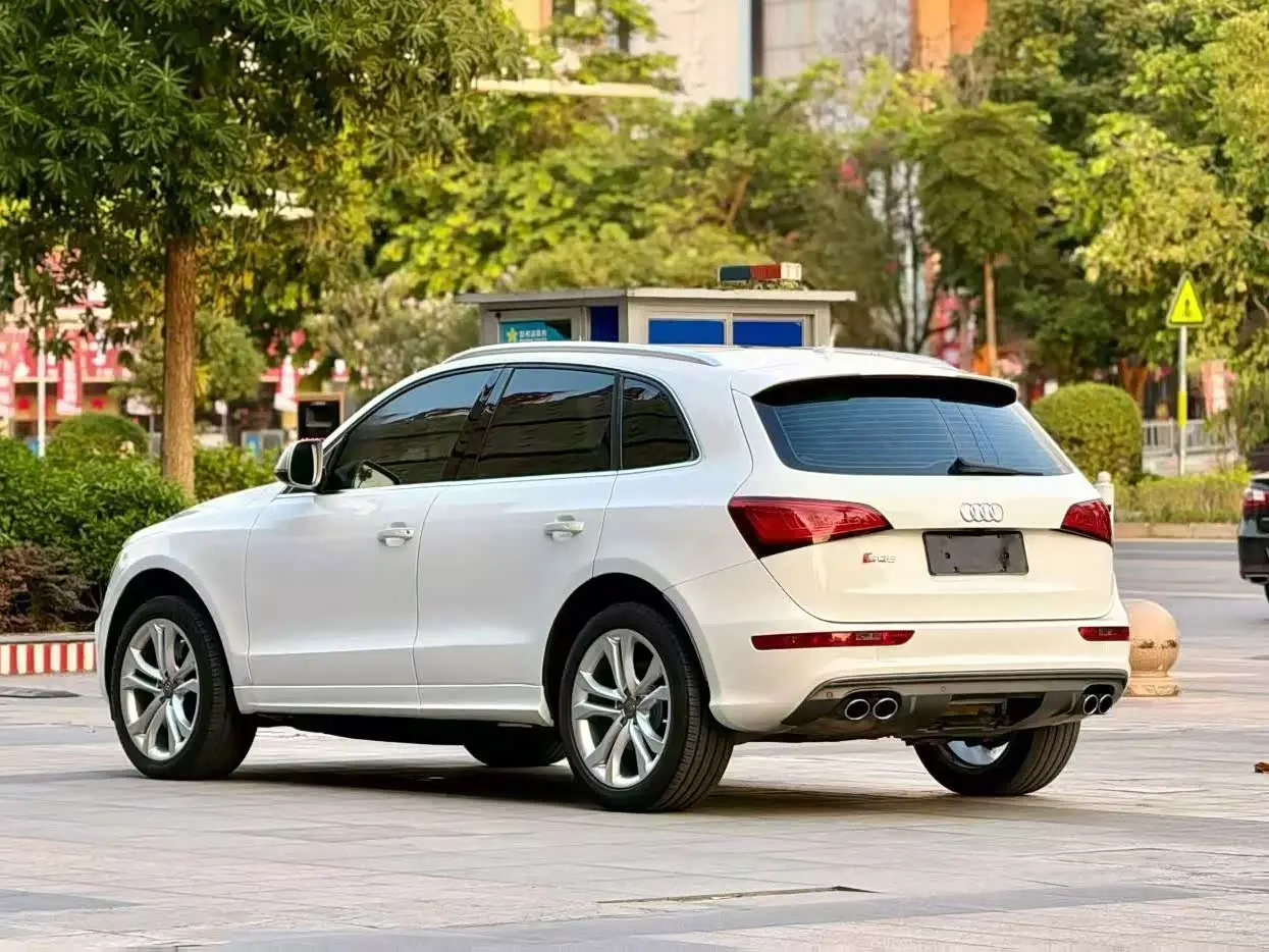 Audi SQ5 2016 — Фото 3/9
