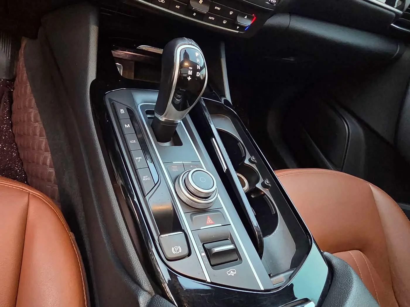 Maserati Levante 2017 — Photo 12/18